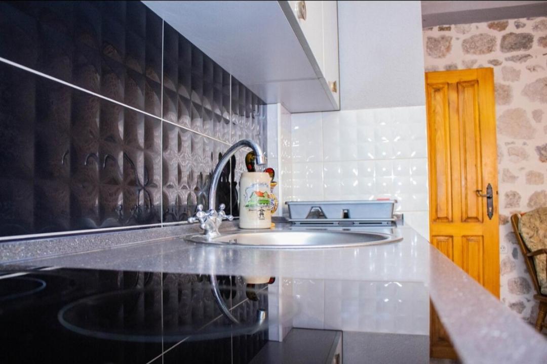 Guest House Sljuka Котор Екстер'єр фото