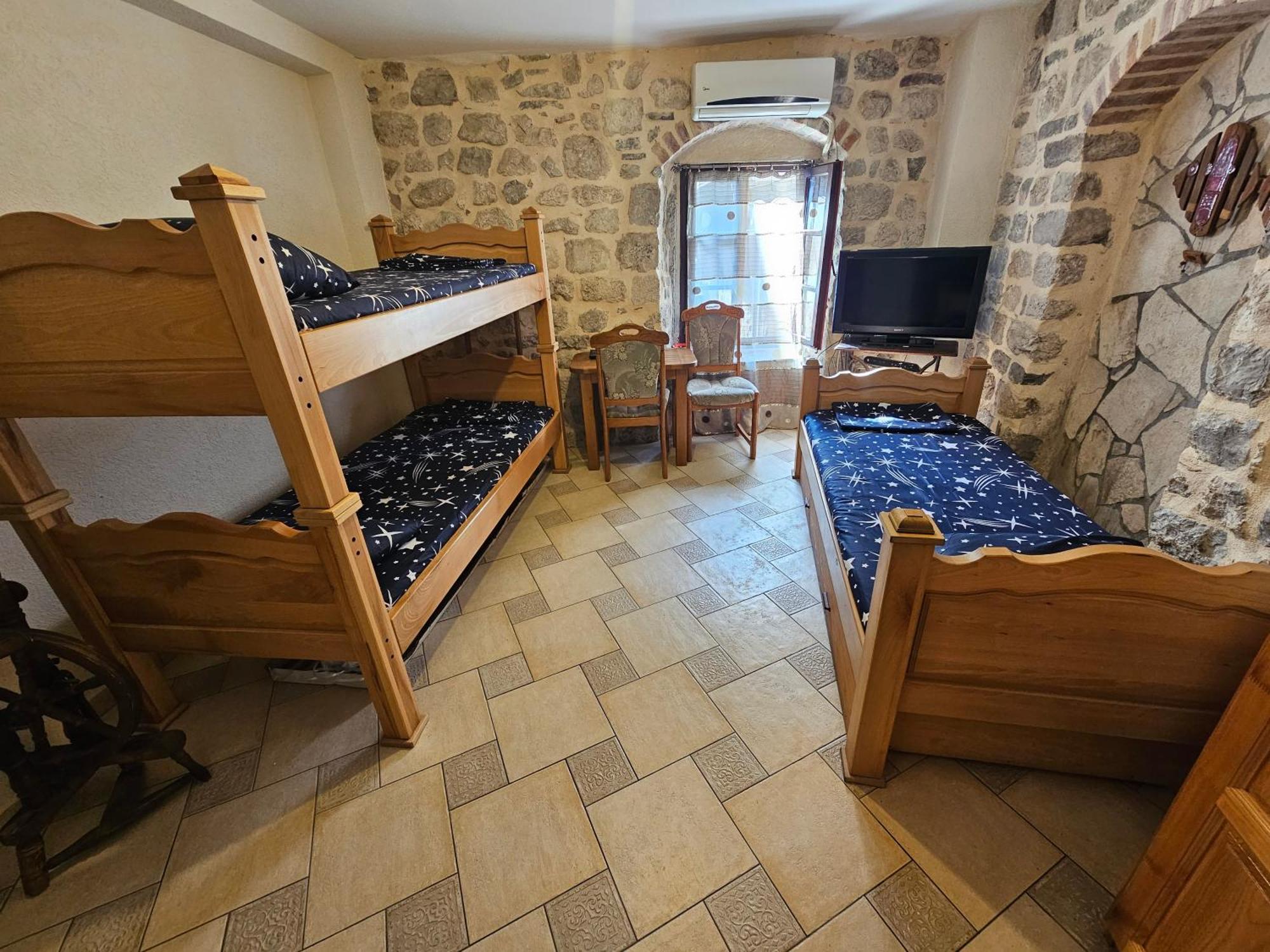Guest House Sljuka Котор Екстер'єр фото