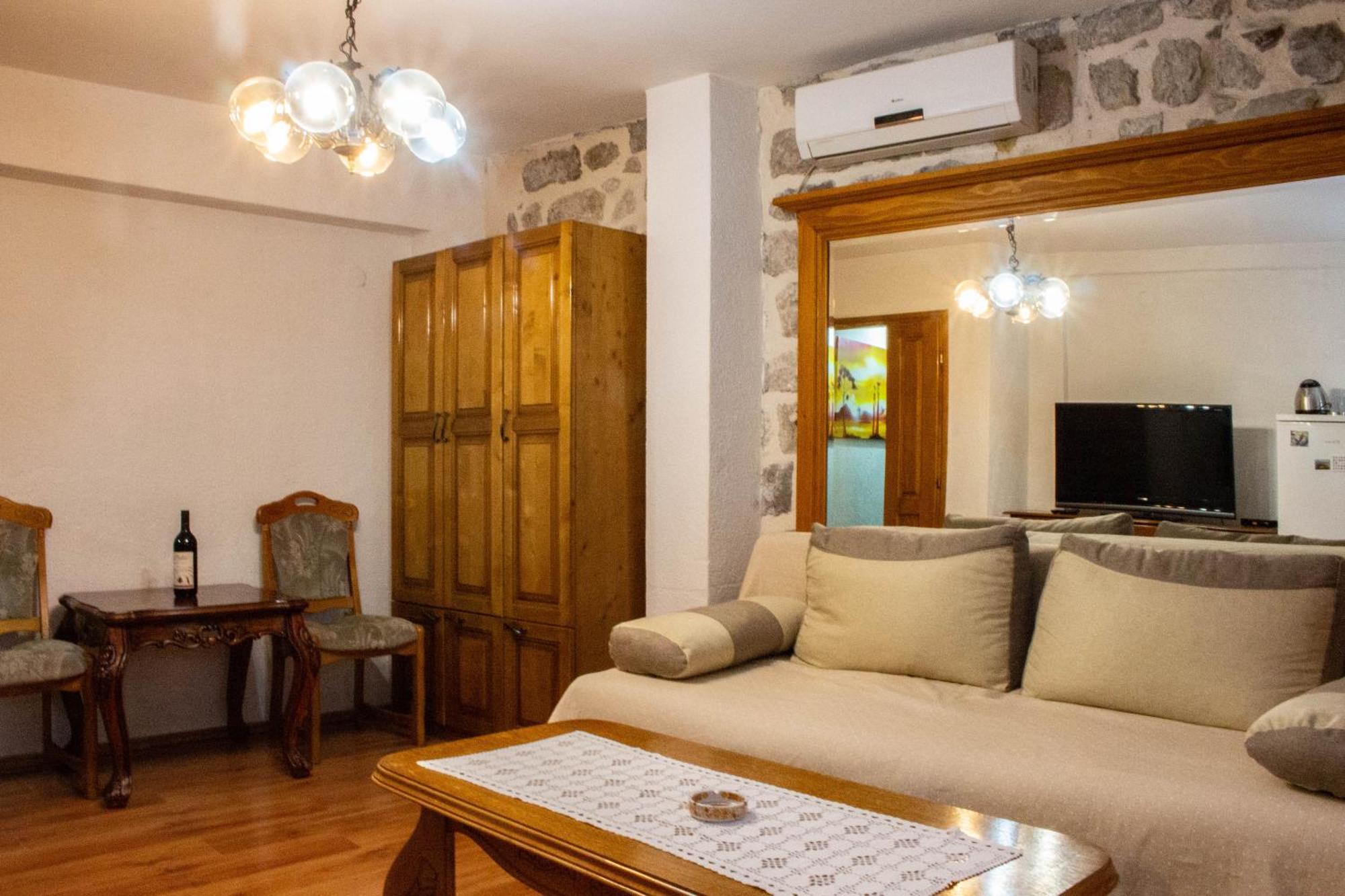 Guest House Sljuka Котор Екстер'єр фото